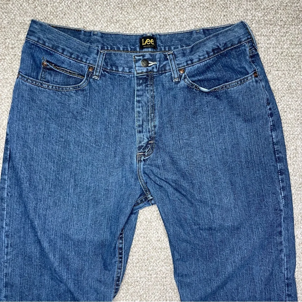 Lee relaxed fit